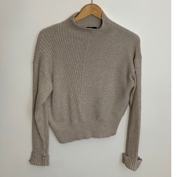 Monrow sweater size medium‎ - Picture 1 of 6